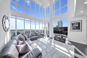 featured image of 10 Capreol Crt