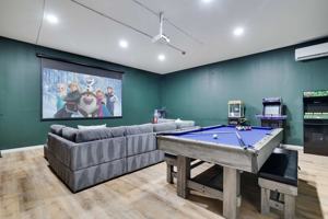 featured image of 320 Midland Ct