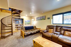 featured image of 619 N Corona St