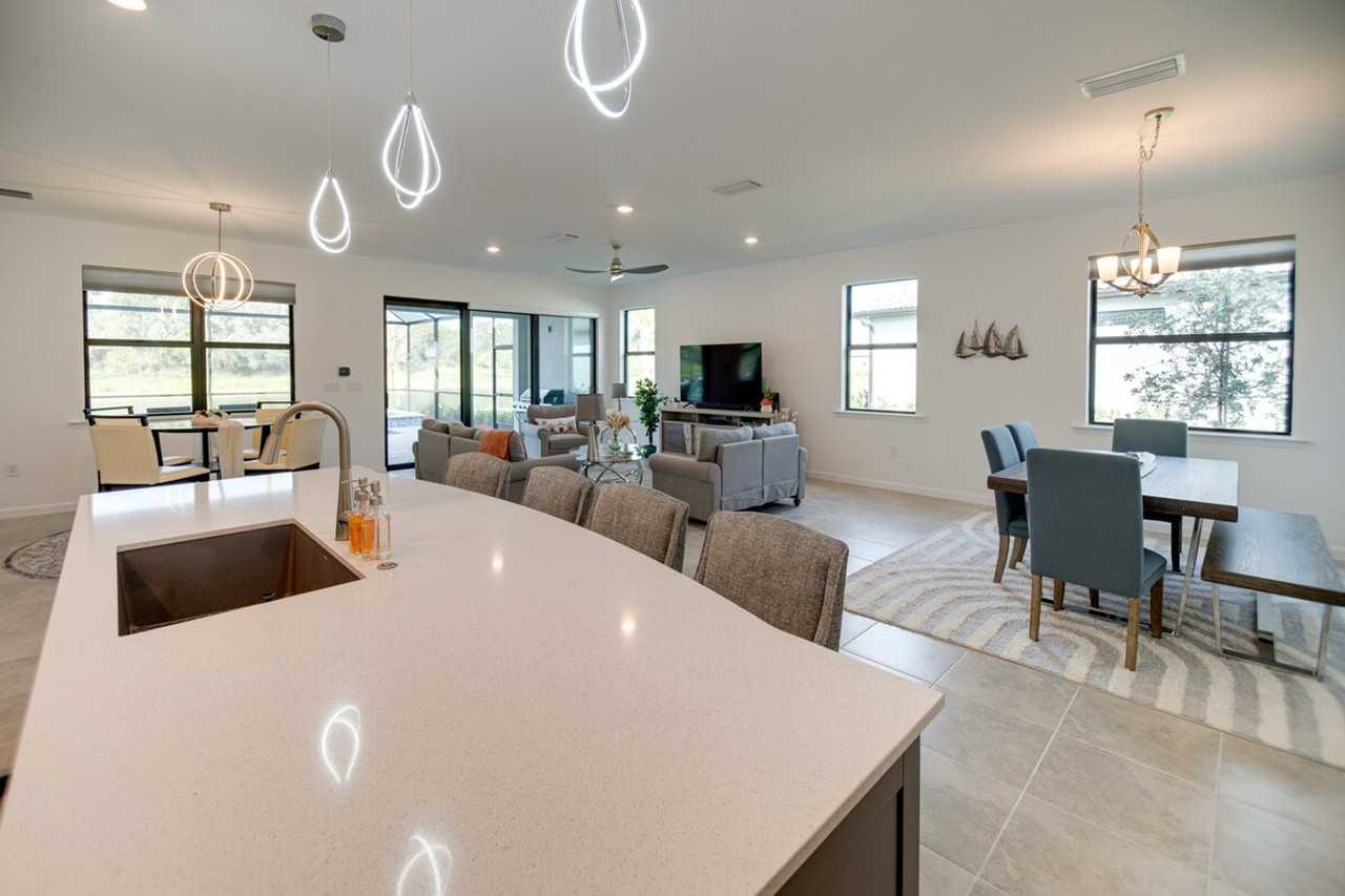 17118 Oakstead Dr #1385598P - Photo 3 of 28