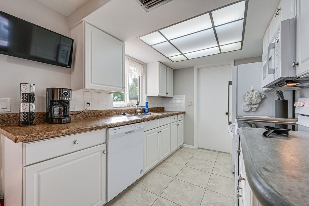 7536 Topay Ln #1385840P - Photo 6 of 29