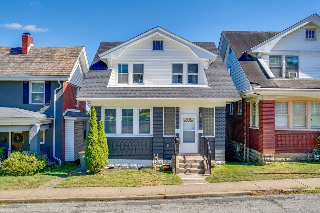 2633 Broadway Ave #1385991P - Photo 3 of 29