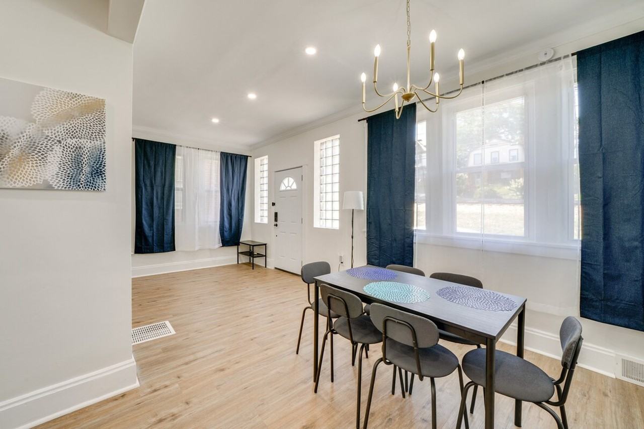 2633 Broadway Ave #1385991P - Photo 6 of 29