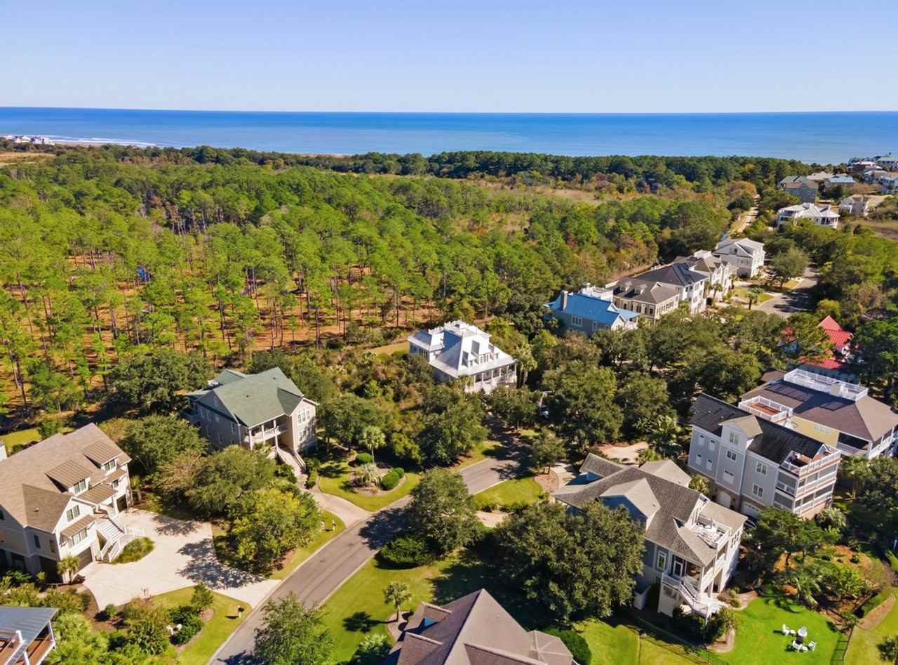 190 Whiting Ln #1465810P - Photo 6 of 37