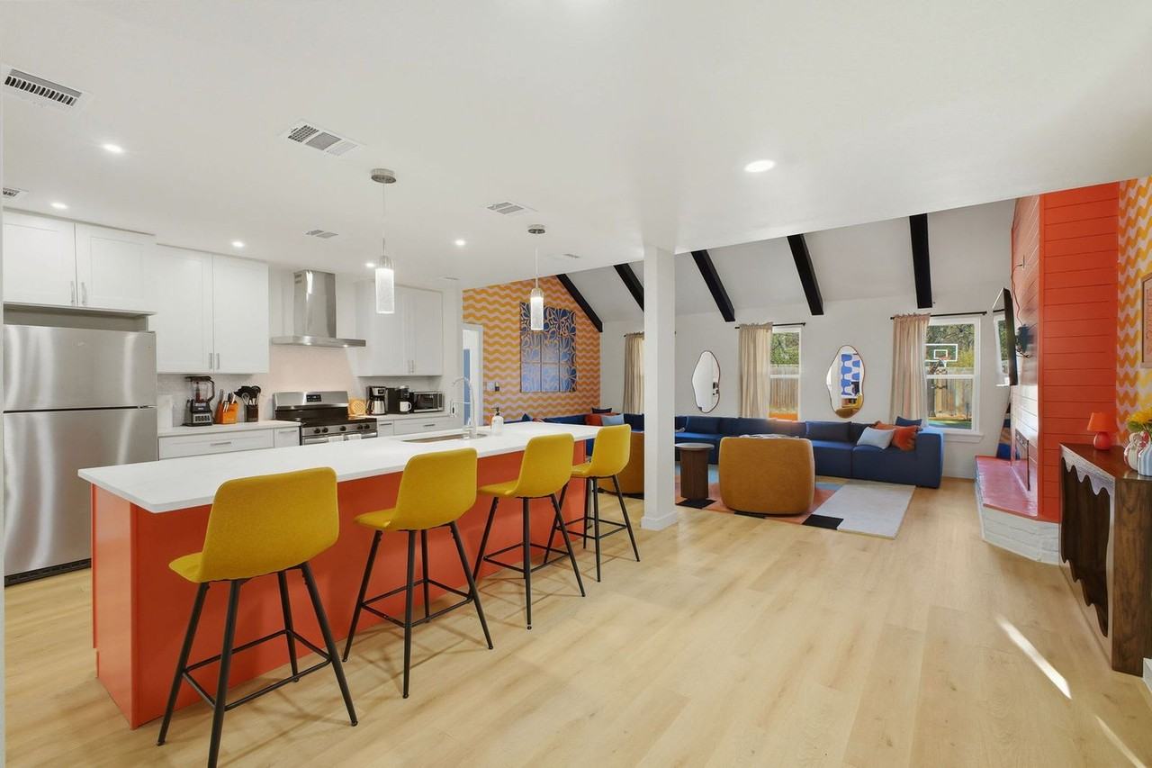 5422 Lancashire Dr #1466130P - Photo 3 of 50