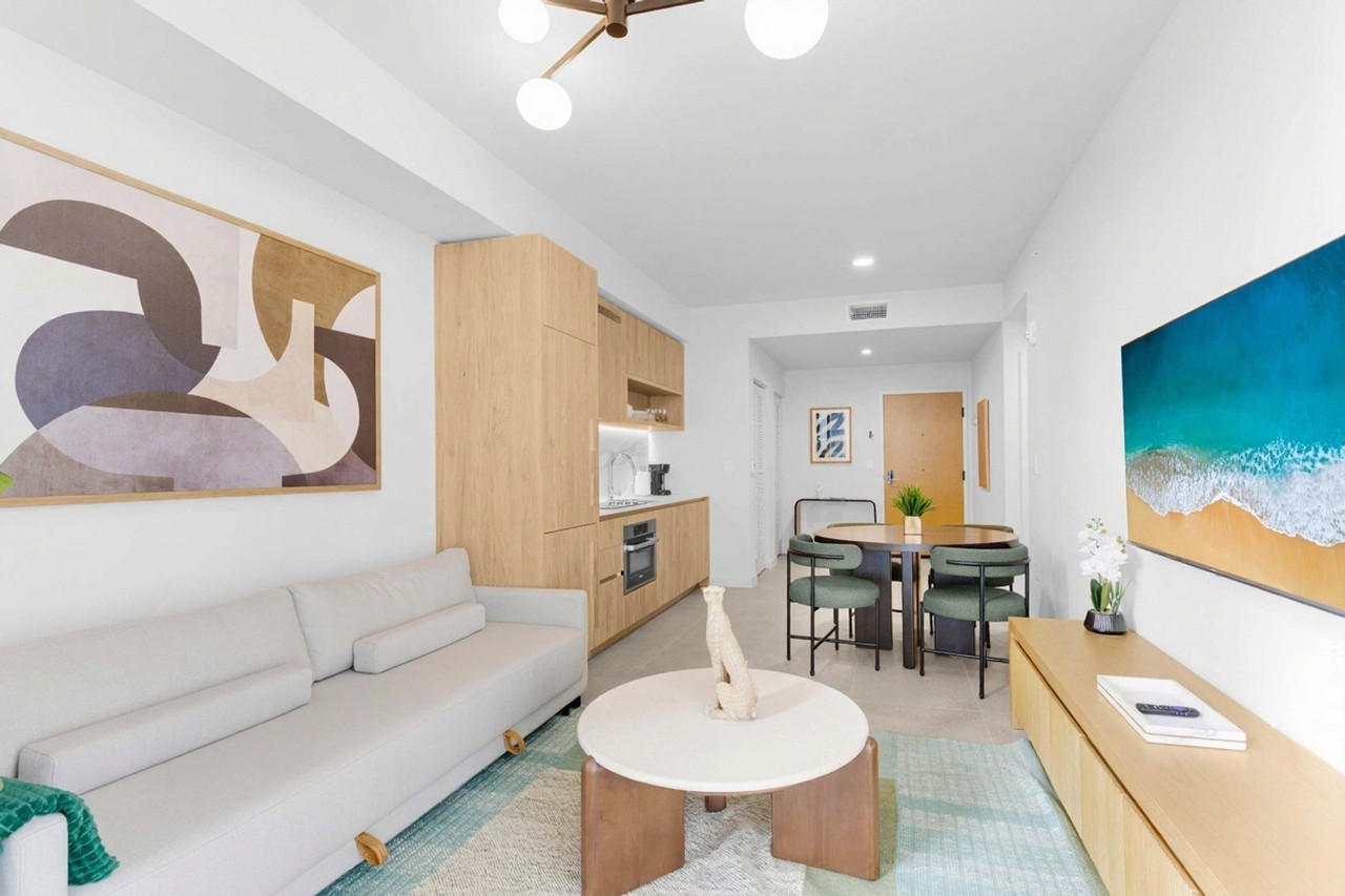 11 Ne 6th St #1458939P - Photo 3 of 32