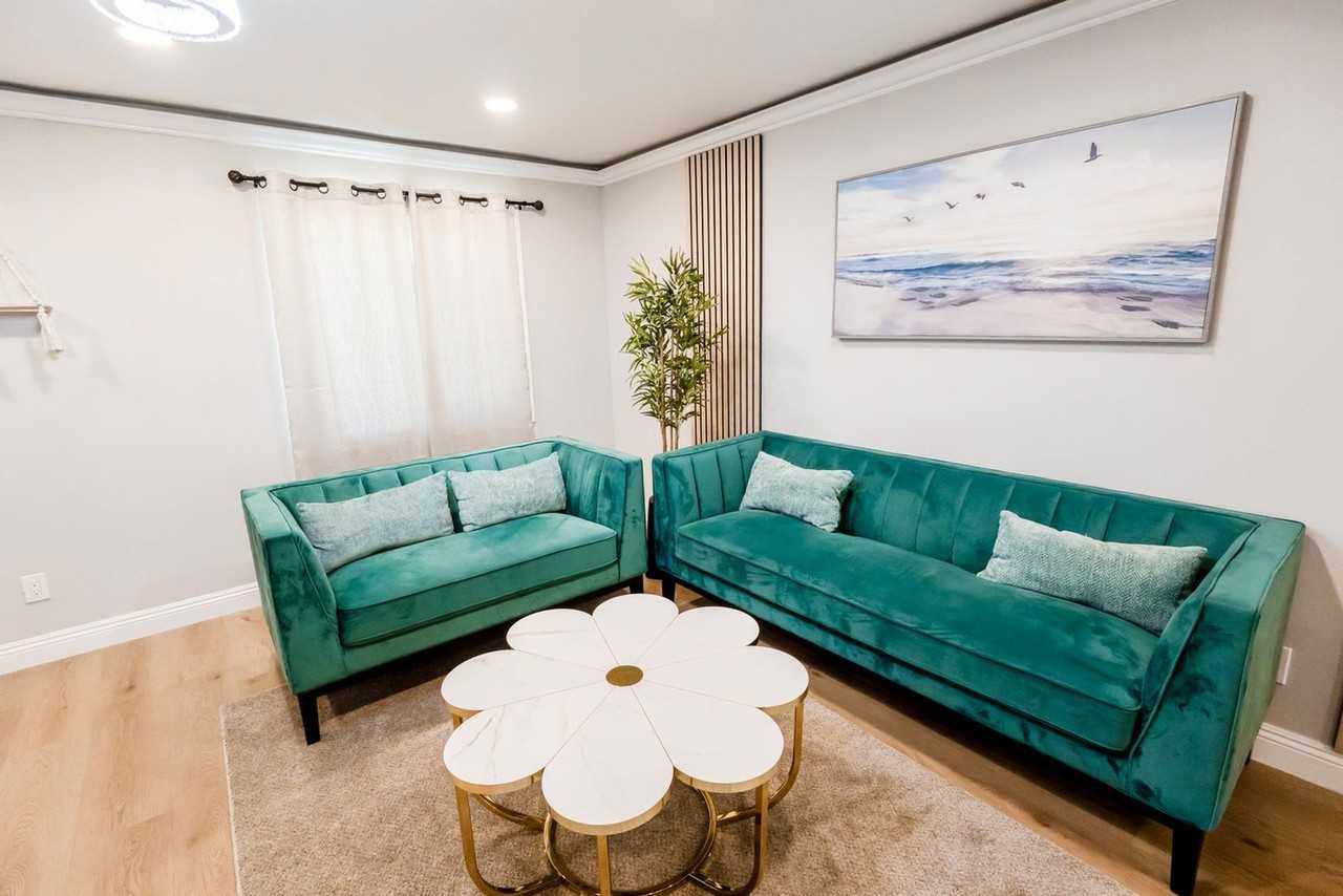 6168 Cumberland St #1471805P - Photo 3 of 50