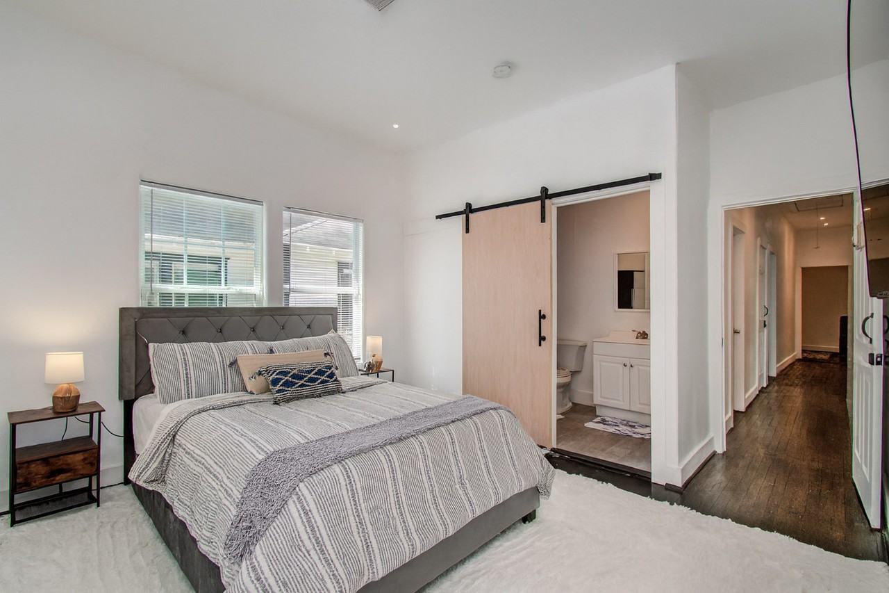 3309 Webster St #1472545P - Photo 3 of 14