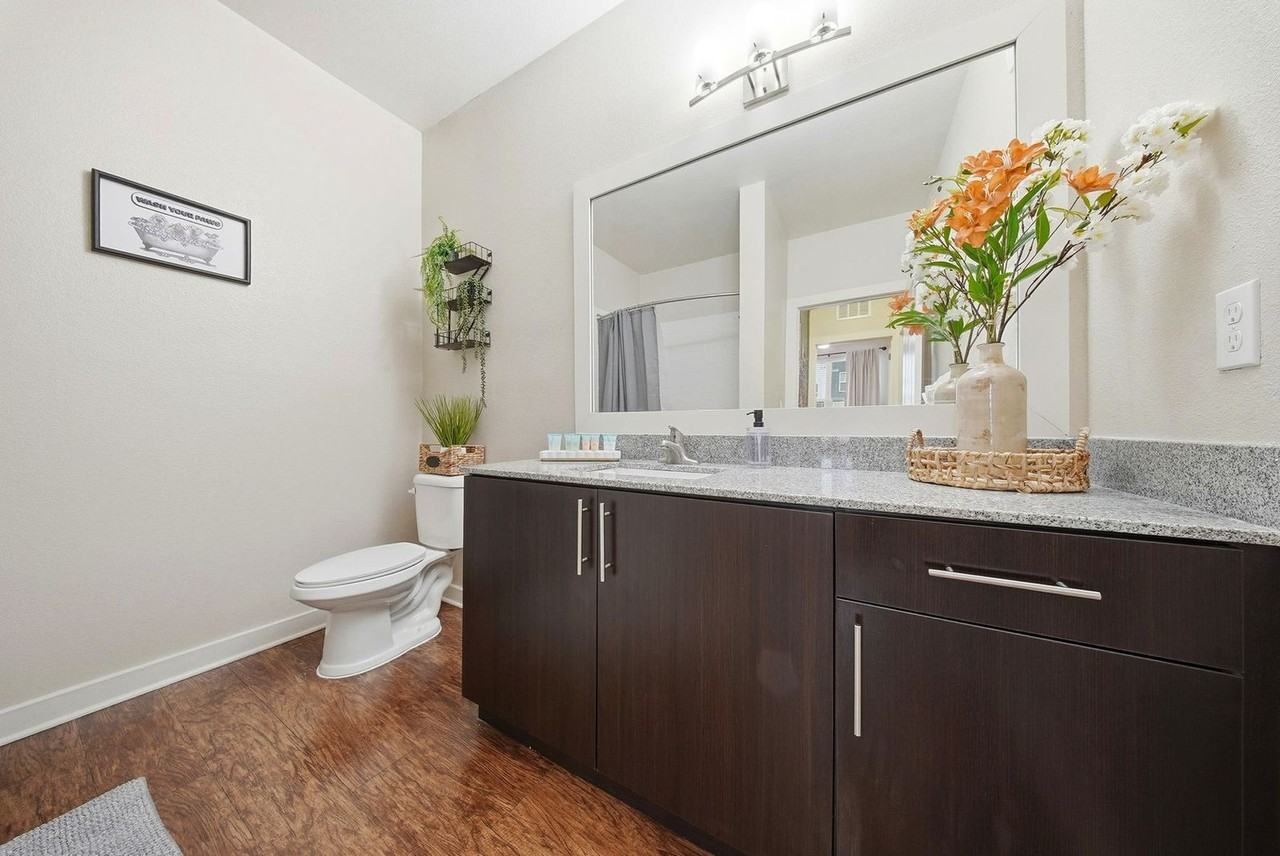 1700 W Cleveland St #1475281P - Photo 5 of 33