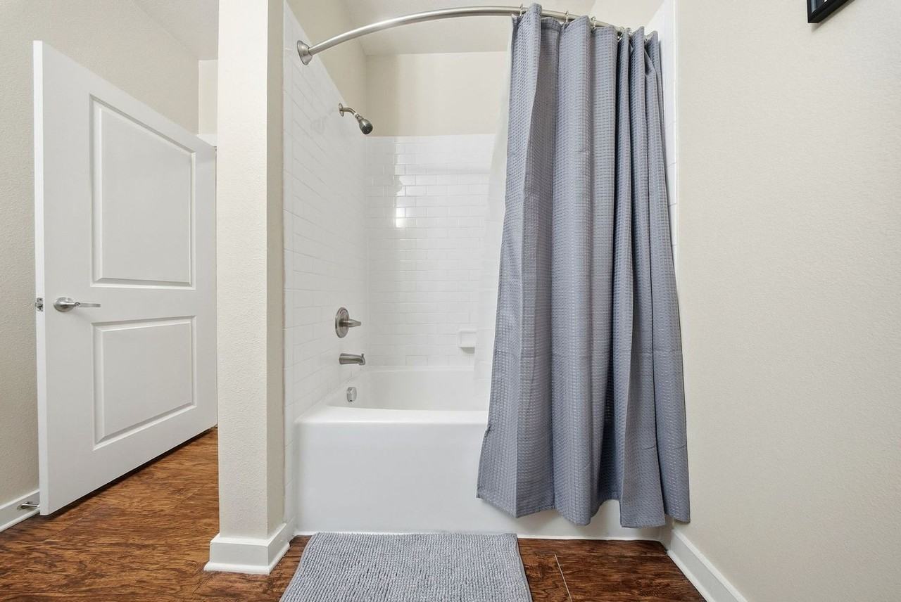 1700 W Cleveland St #1475281P - Photo 6 of 33