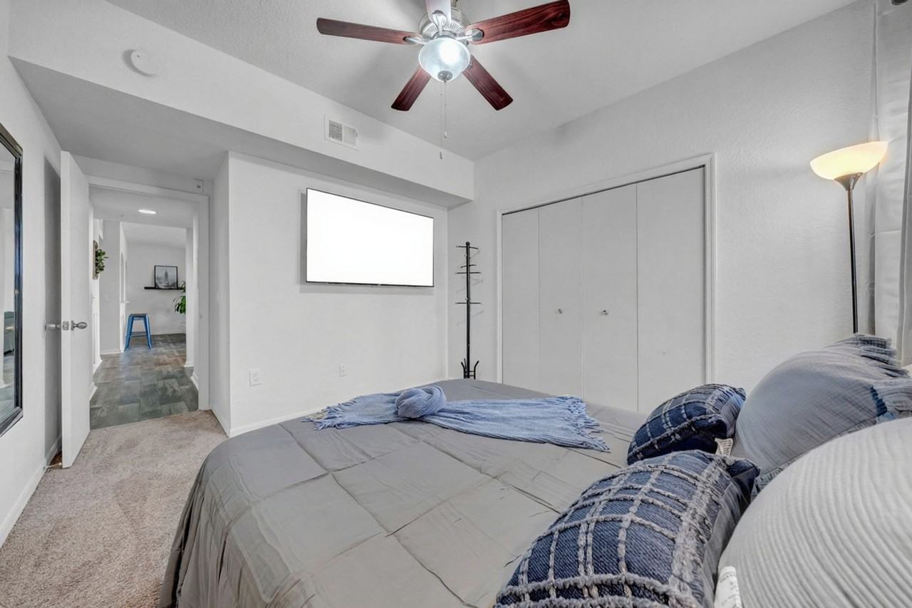 7607 Southern Brook Bnd #1475284P - Photo 2 of 50