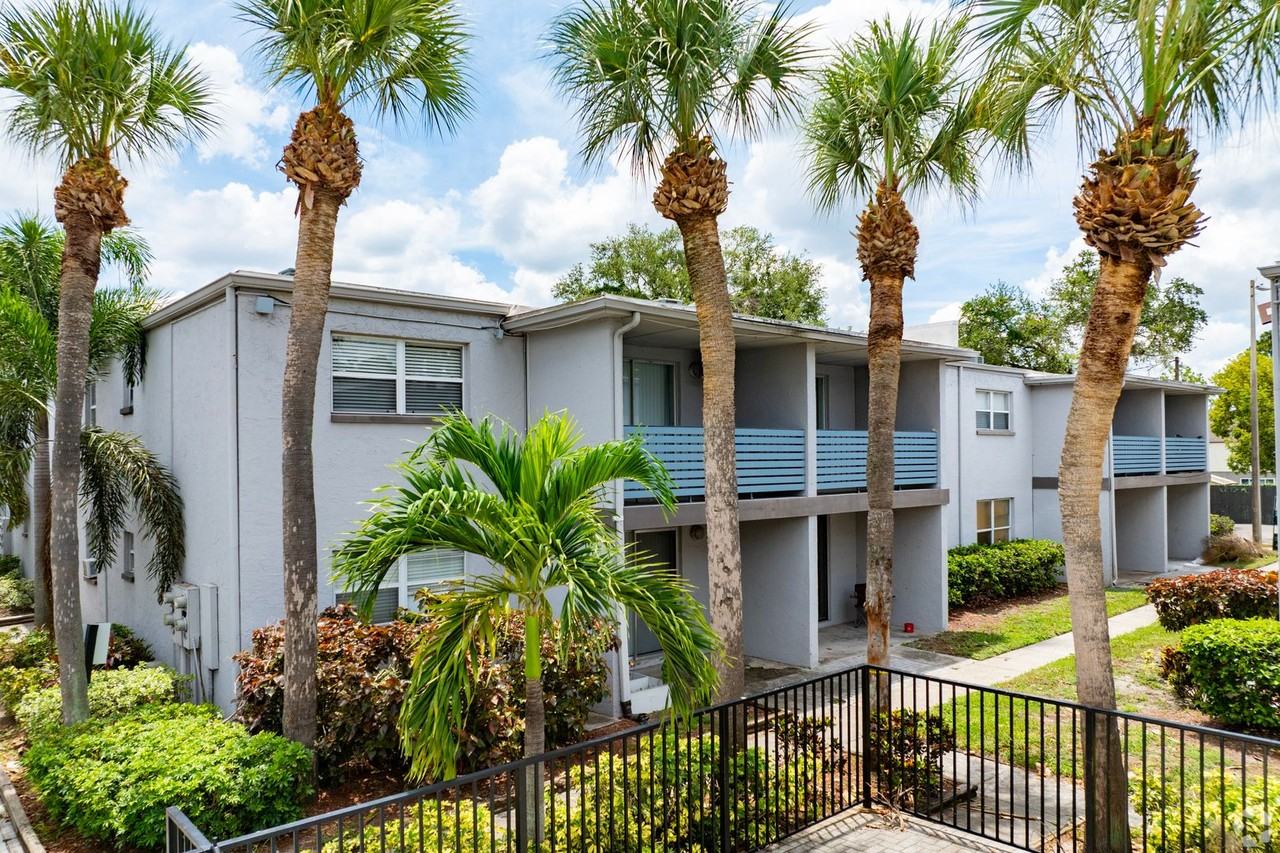 Azure East - Photo 5 of 18