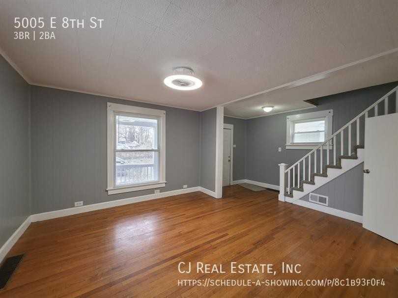 5005 E 8th St - Photo 2 of 11