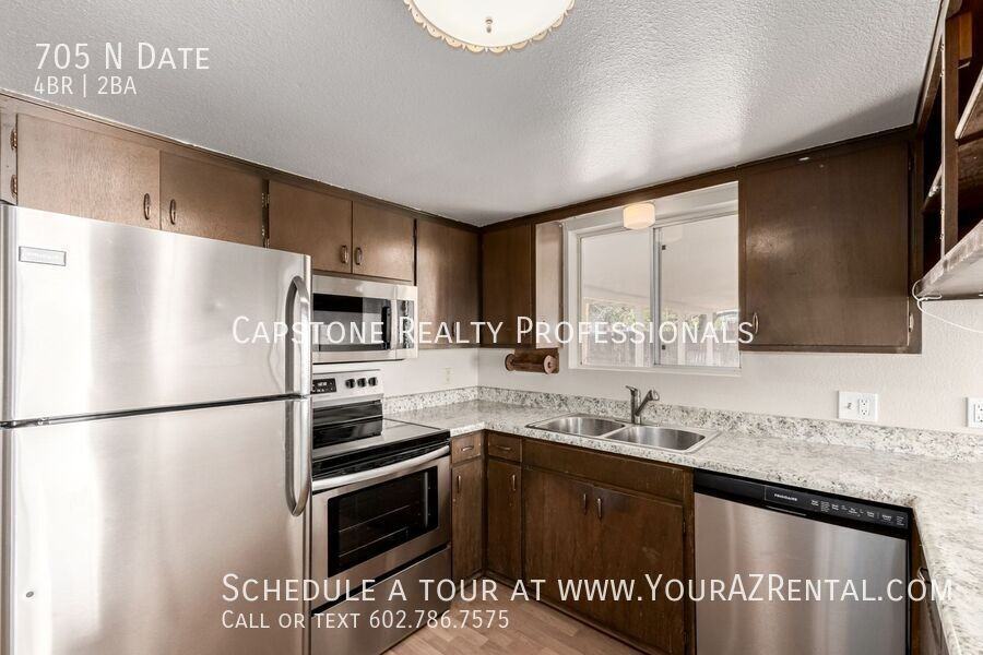 705 N Date - Photo 5 of 17