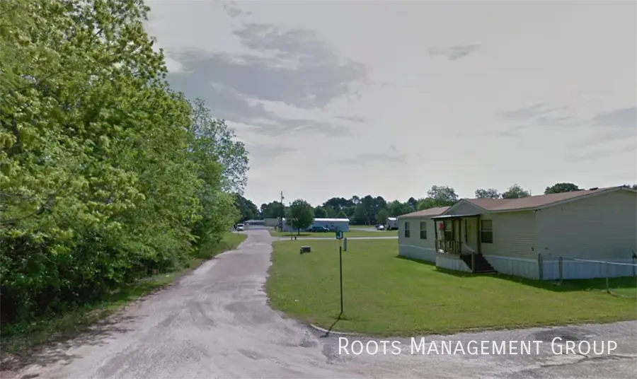 3551 Napier Field Rd #B20 - Photo 4 of 7