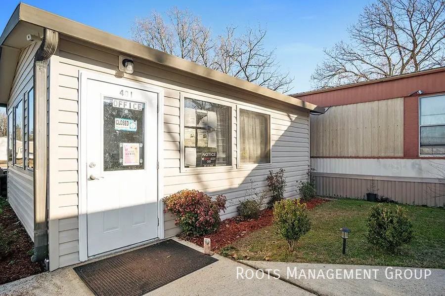 3551 Napier Field Rd #B20 - Photo 5 of 7