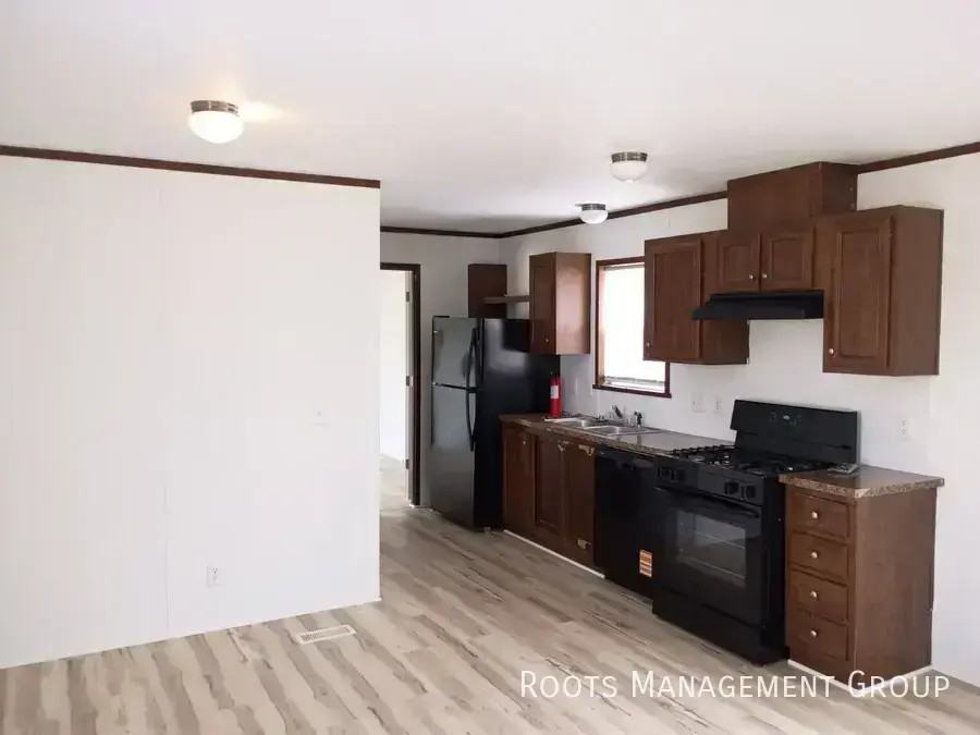 2300 E Philip Ave Trlr 19a #19A - Photo 3 of 7