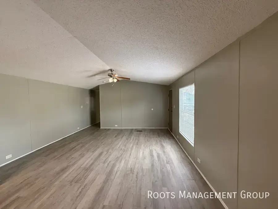 13 Imperial Ave #13IA - Photo 2 of 15