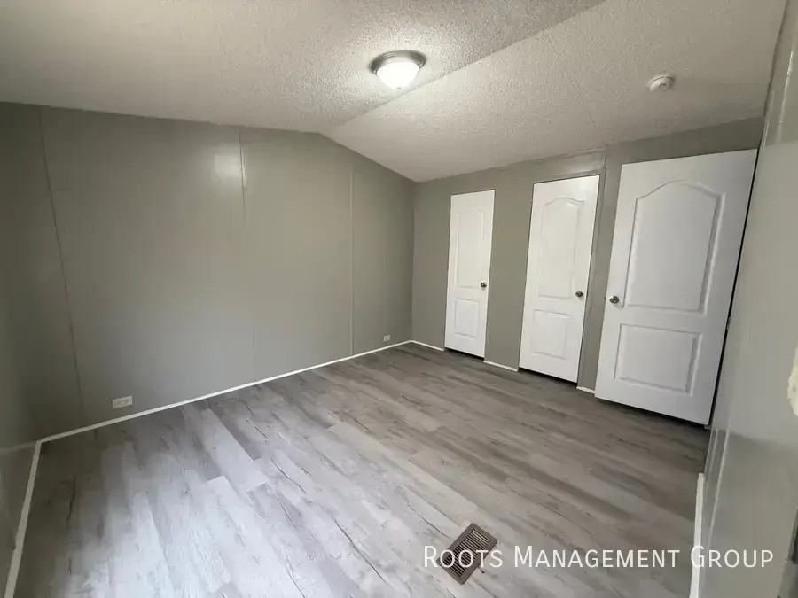 13 Imperial Ave #13IA - Photo 5 of 15