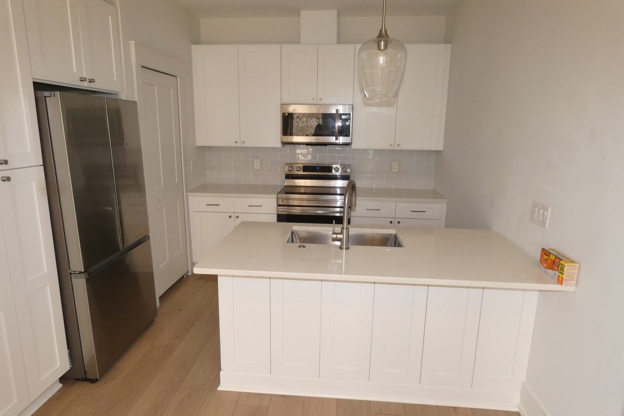 2717 14th Street North - Photo 4 of 16