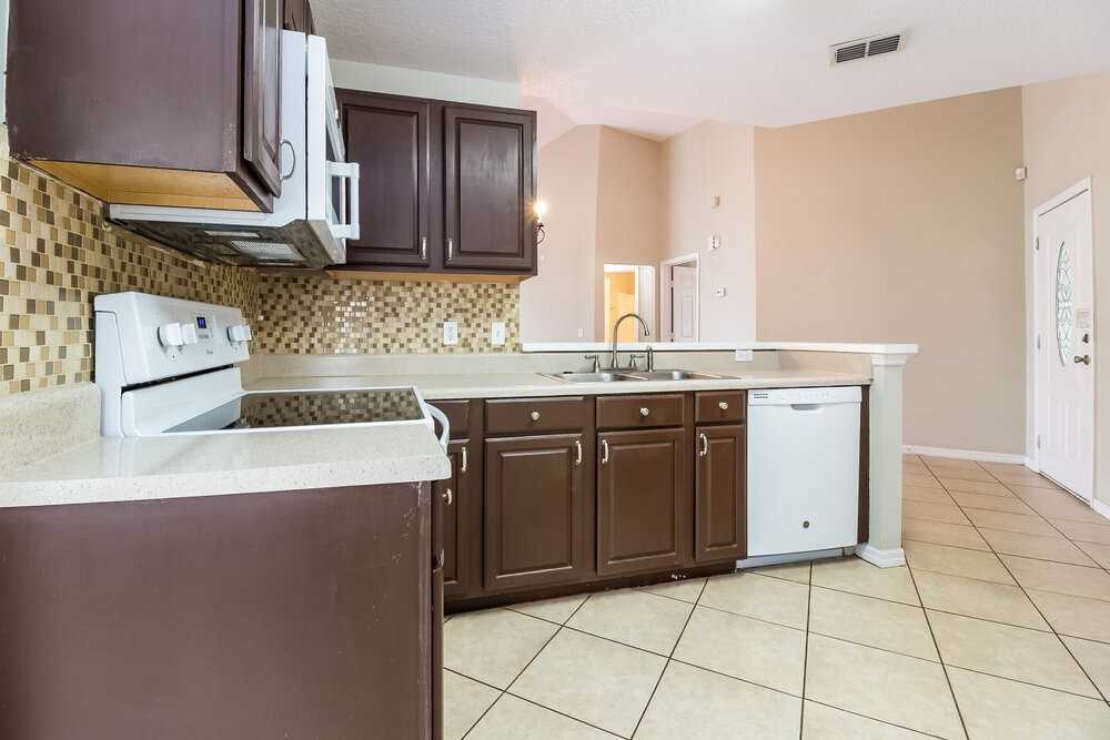 3355 Kelsey Ln - Photo 4 of 15