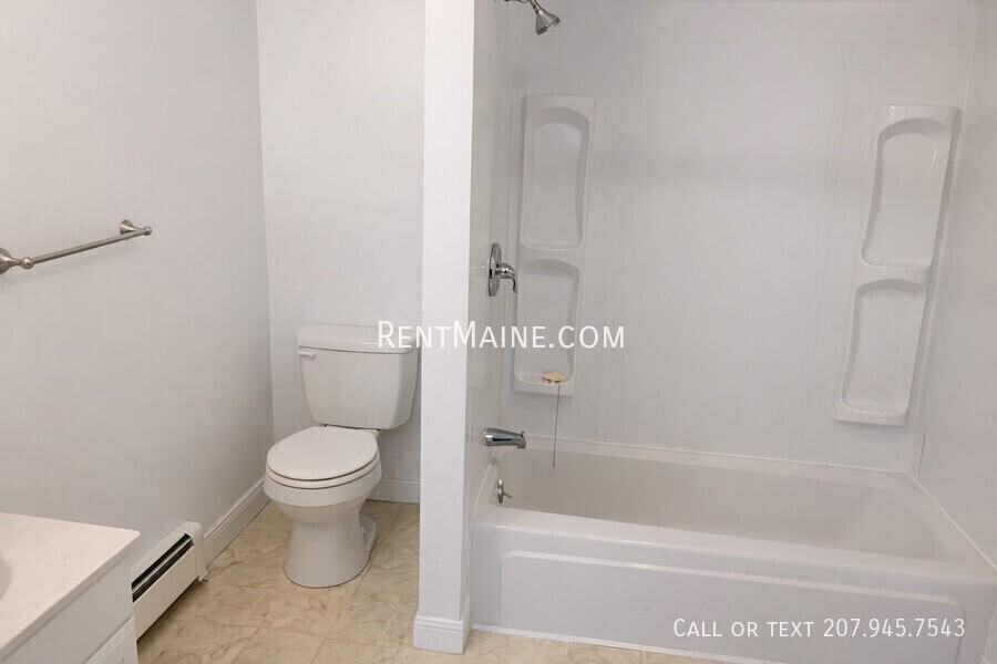 28 Congress St #4 - Photo 6 of 13