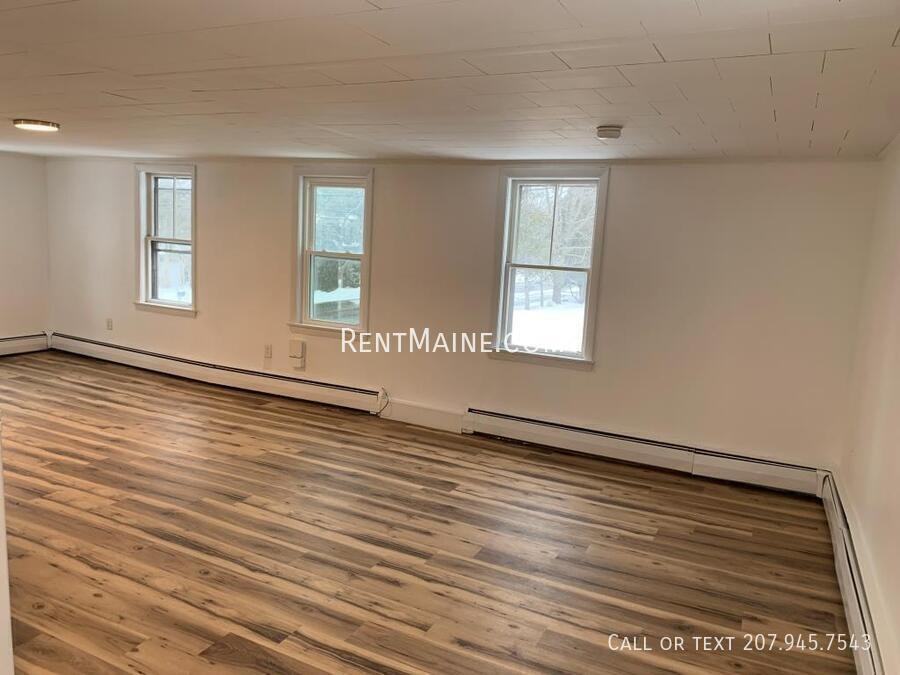 1084 School St #2 - Photo 5 of 11