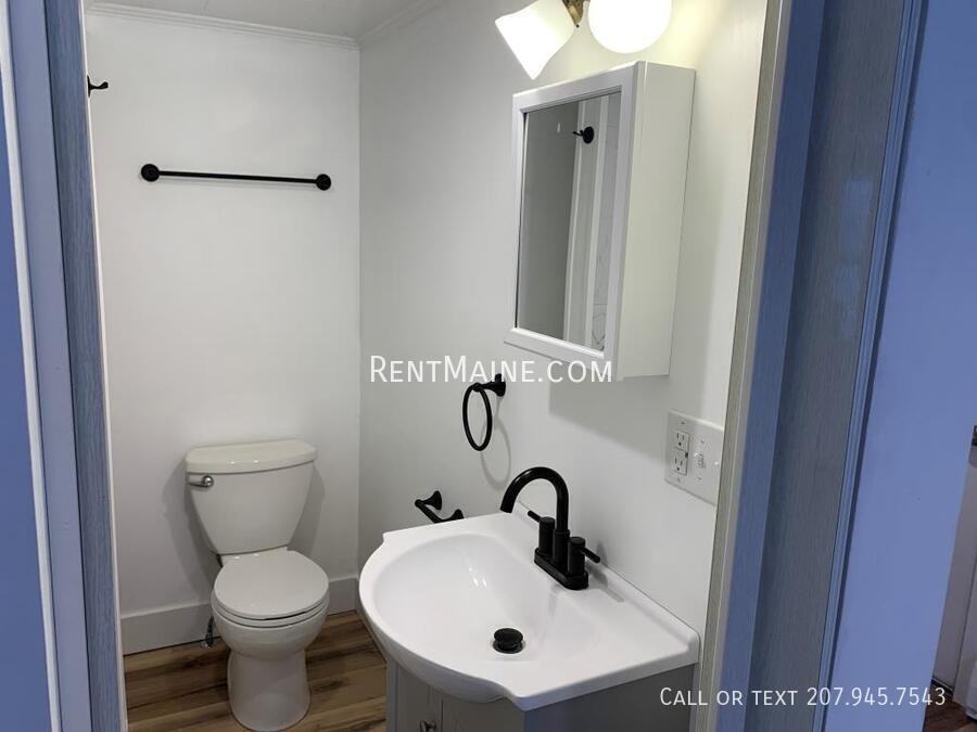 1084 School St #2 - Photo 7 of 11