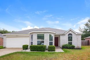 22711 Bridgewater Dr - Photo 1 of 1