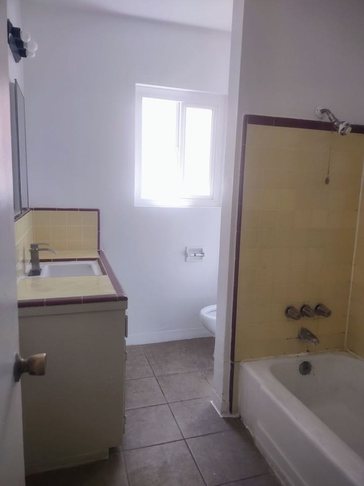1118 West Fay Lane - Photo 5 of 15