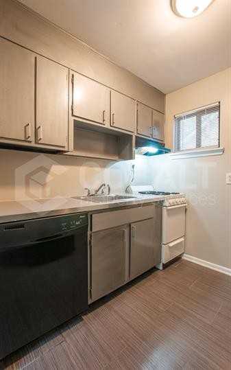 755 Saint Charles Ave Ne #10 - Photo 2 of 14