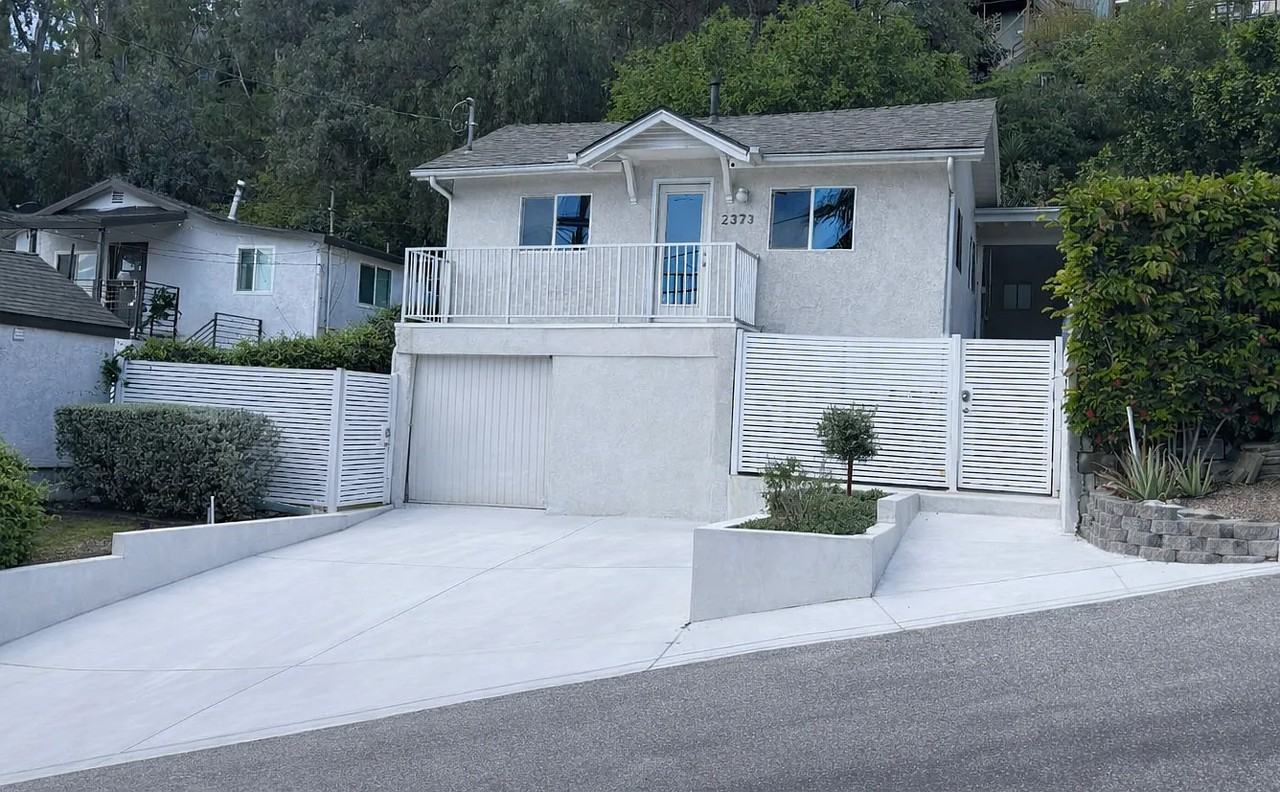 2373 Belleglade Ave - Photo 2 of 12