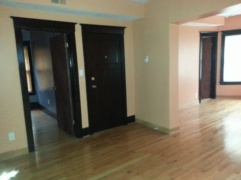 300 N Lockwood Ave #2 - Photo 3 of 7