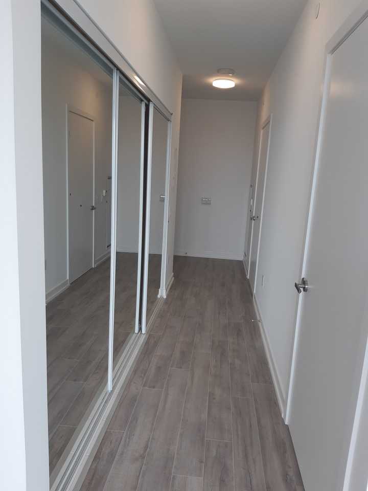 77 Shuter Street #2607 - Photo 4 of 15