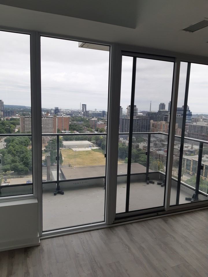 77 Shuter Street #2607 - Photo 6 of 15