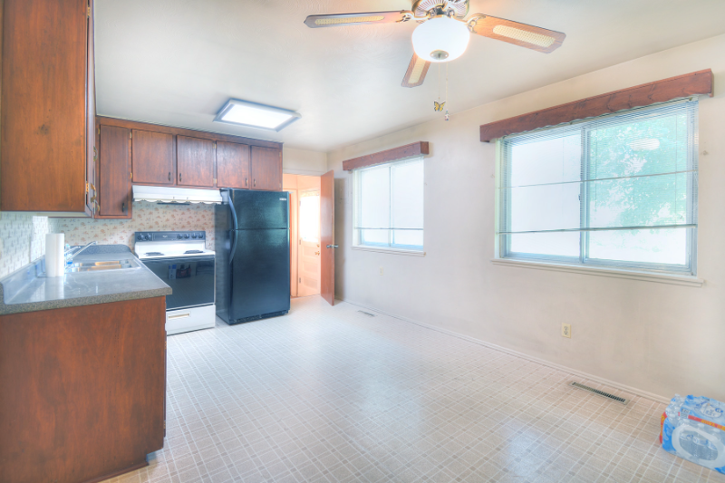 1613 Sherman St - Photo 6 of 19