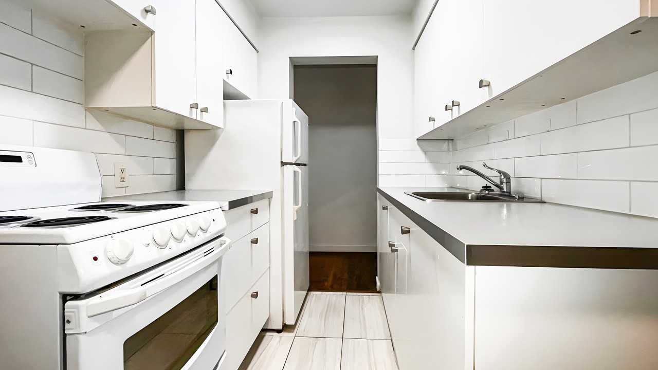 1925 Nelson Street - Photo 9
