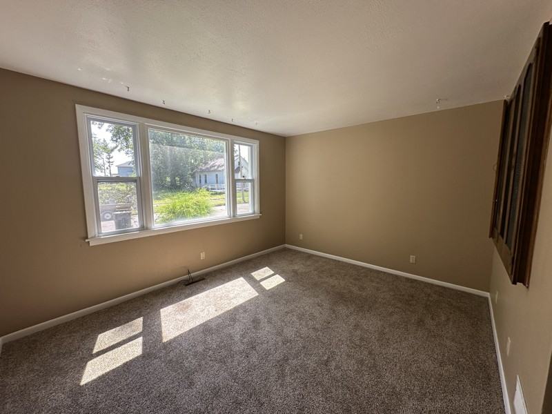 806 15th Ave S - Photo 4 of 7