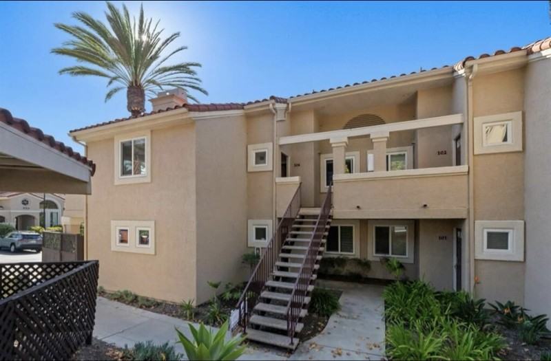 100 Sea Cliff Way - Photo 2 of 20