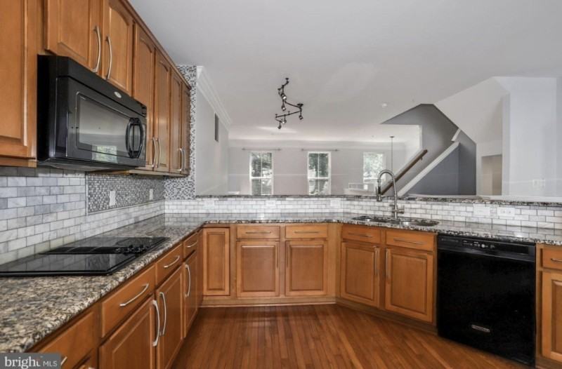 2609 Sour Dock Dr #1stFL - Photo 4 of 23