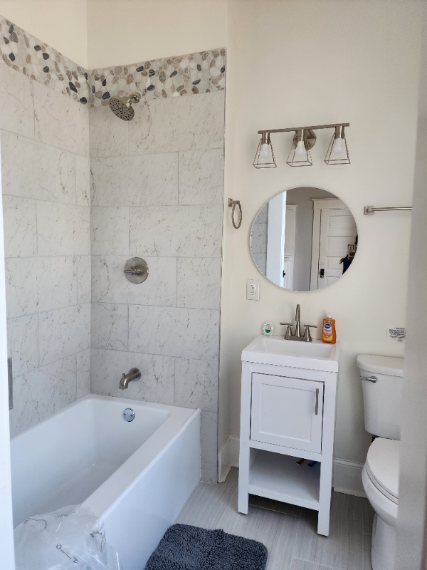 343 Adelle St - Photo 7 of 24