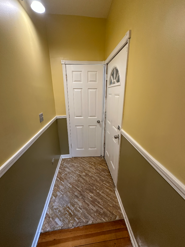 8220 S Coles Ave #1R - Photo 3 of 13