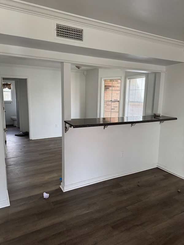 402 Jamestown Way - Photo 3 of 11