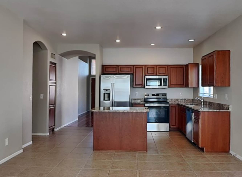 2508 N Silverado - Photo 6 of 11