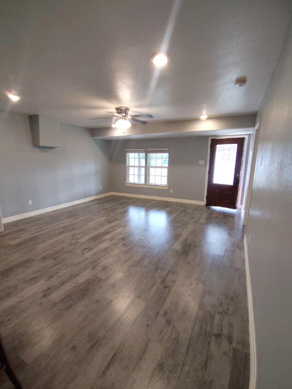 25745 Dulaney St - Photo 6 of 24