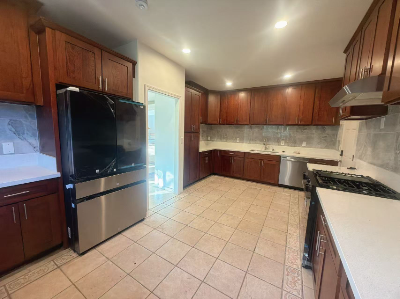 736 Ulili St - Photo 3 of 15