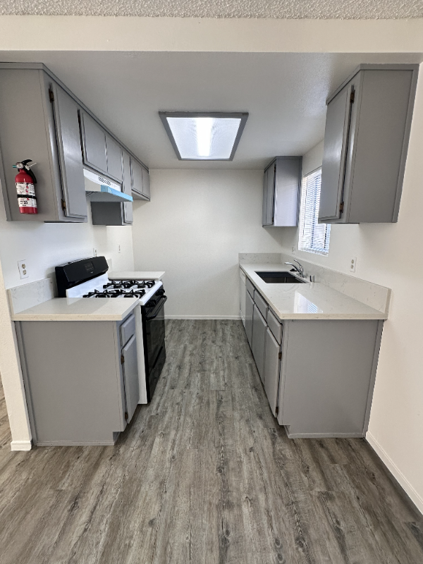 1421 Cimarron Ct #1 - Photo 3 of 10