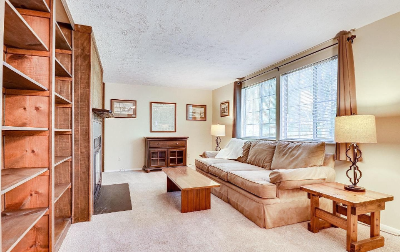 9417 Mirror Pond Dr - Photo 3 of 20