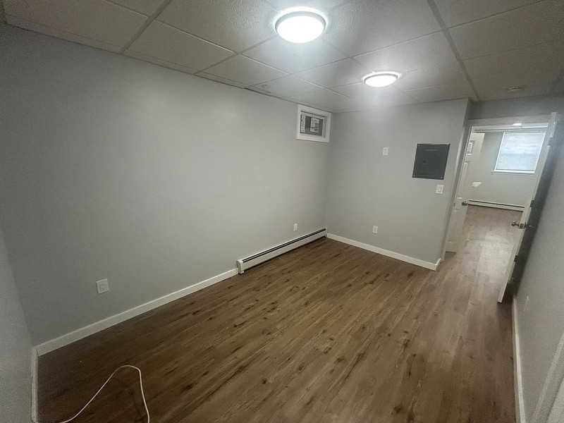 1150 Mary St #2L - Photo 3 of 8