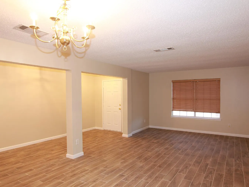 955 Wisperwood Dr - Photo 3 of 10